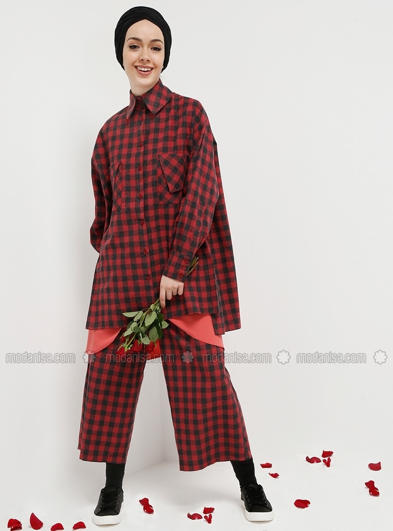 outfits with red plaid pants