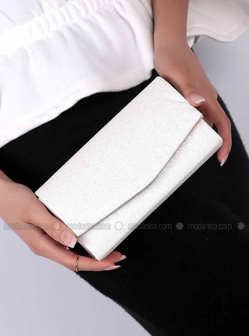White LeatherLook Chain Strap Clutch Bag  New Look