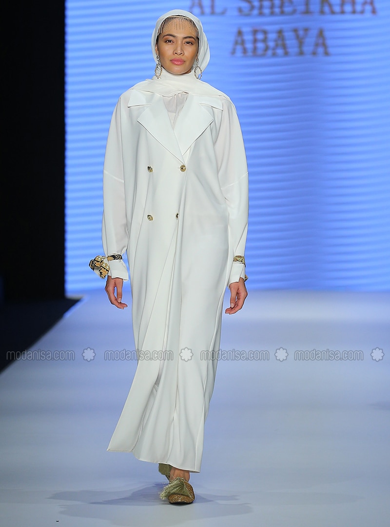 modanisa white abaya