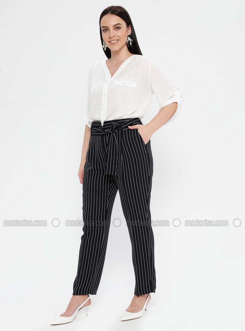 navy and white striped pants outfit
