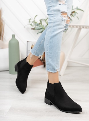 Boots Black Suede
