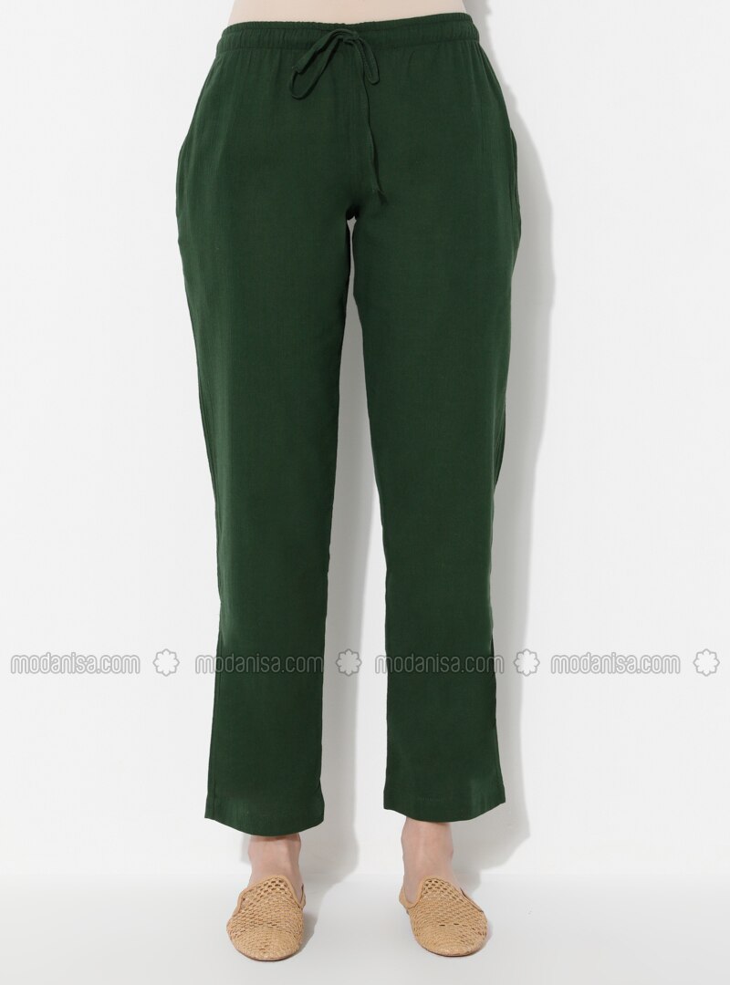 green pants