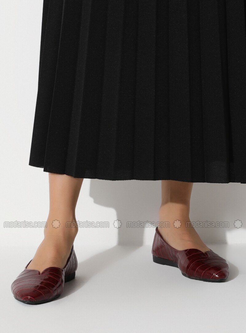 flat court shoes