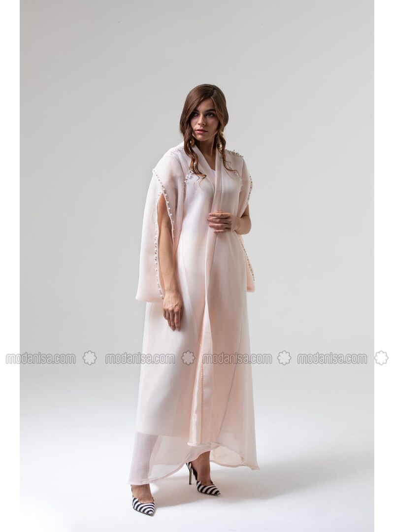 modanisa white abaya