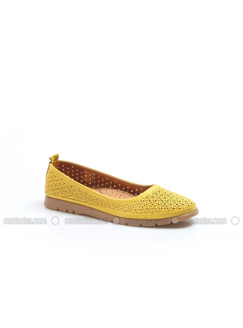 yellow flat dress shoes