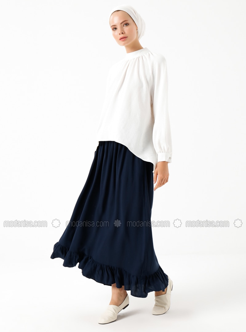 navy blue skirt