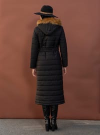 Quilted Puffer Coat With Faux Fur Detailed Hat Black