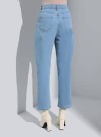 بنطال جينز مرن بخصر مطاطي ومريح