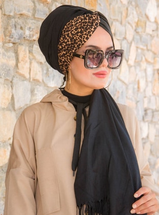 أسود - منمق - حجابات جاهزة - AİŞE TESETTÜR