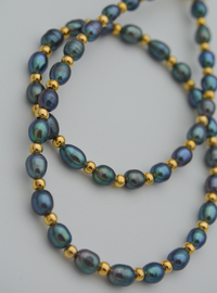 Black Pearl Necklace