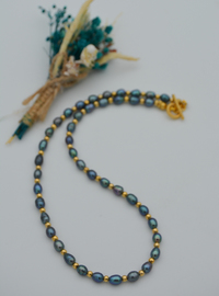 Black Pearl Necklace