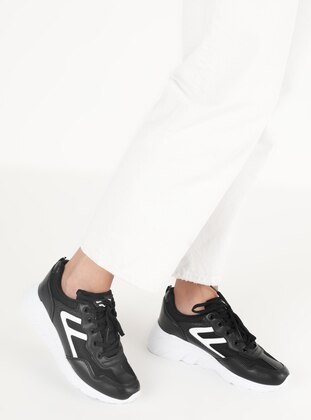 White - Black - Casual - Sports Shoes - Sidasa