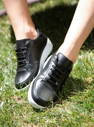 White - Black - Sport - Sports Shoes - Ayakkabı Outlet