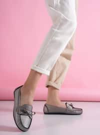 اللون الفضي - حذاء كاجوال - اللون الفضي - حذاء كاجوال - اللون الفضي - حذاء كاجوال - اللون الفضي - حذاء كاجوال - اللون الفضي - حذاء كاجوال - اللون الفضي - حذاء كاجوال - اللون الفضي - حذاء كاجوال - اللون الفضي - حذاء كاجوال - اللون الفضي - حذاء كاجوال - الل