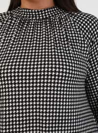 Plus Size Houndstooth Patterned Modest Dress Black And White
