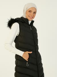 Puffer Vest With Faux Fur Detailed Hat Black