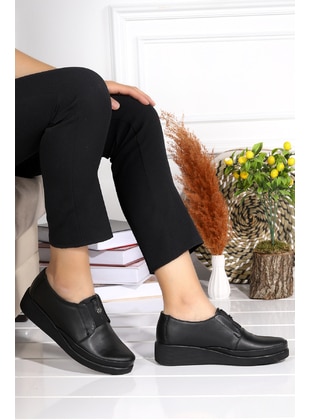 Casual - Black - Casual Shoes - Woggo