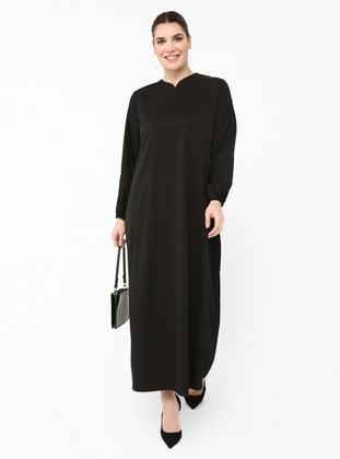 Plus Size Dress With Lace Detailed Sleeves Black