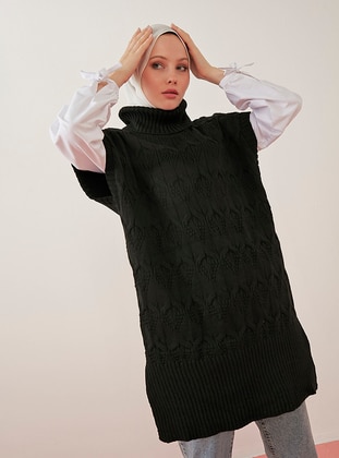 Solid Brass Knit Side Slit Sweater Sweater Black