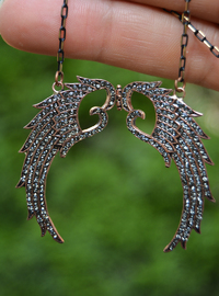 Collier Ailes Gris