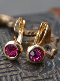 Boucles d'oreilles dorées avec pierre rose - Doré