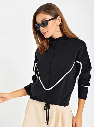 Pullover With Tie Ends Black