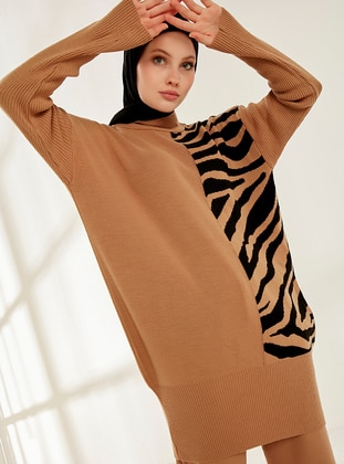 Zebra Patterned Two-Color Knitwear Tunic Biscuit