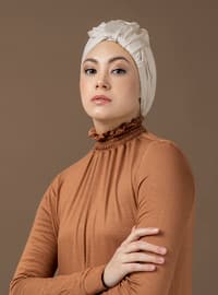 Cross Piece Instant Hijab Elegan Beige Instant Scarf