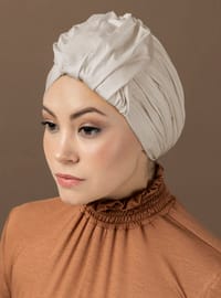 Cross Piece Instant Hijab Elegan Beige Instant Scarf