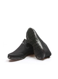 Men's Sneaker Shoes 930Maf555 Black