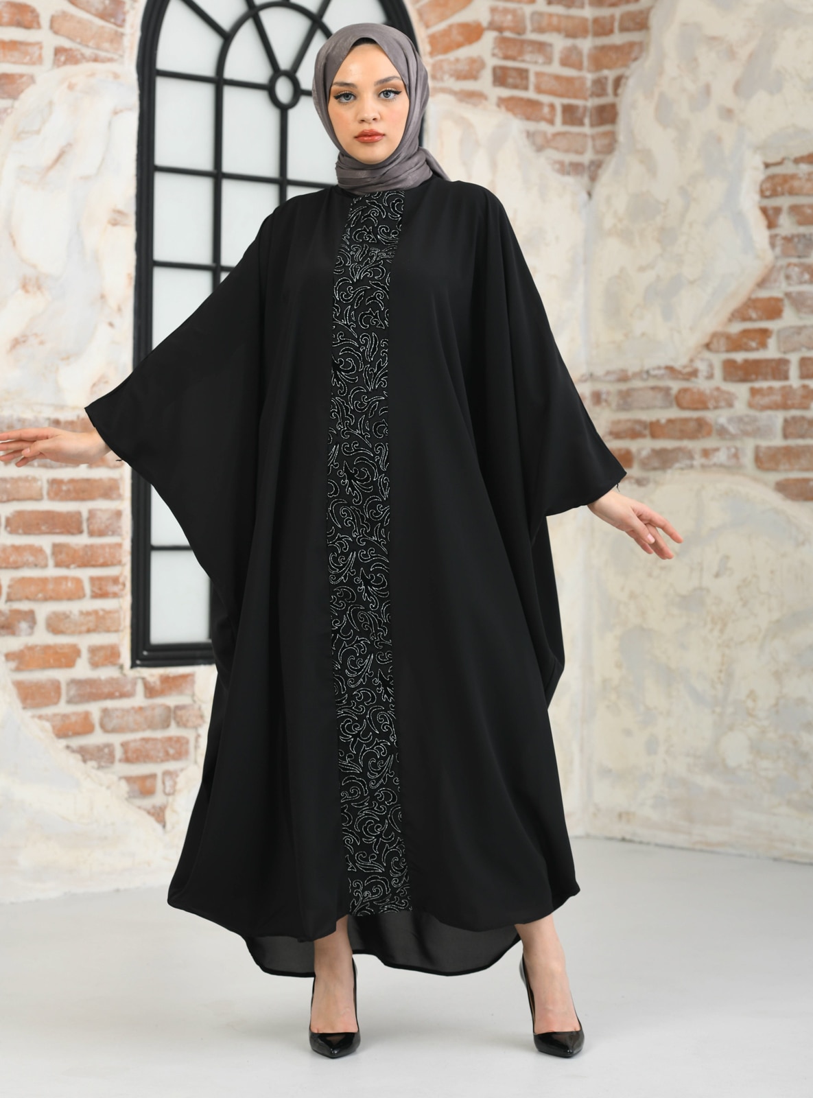 Black - Unlined - Crew neck - Abaya