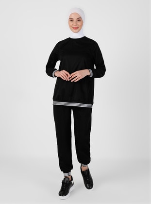 Sweat Suit With Rib Detail On Cuffs And Cuffs Black
