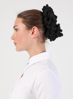 Puff Bun Buckle Black