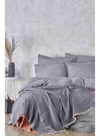  - Bed Spread