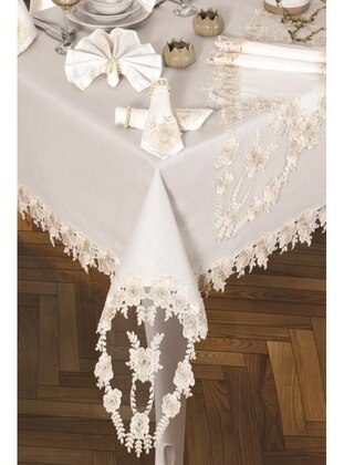 Daisy Love Tablecloth 26 Pieces Cream
