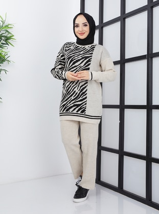 Zebra Patterned Knitwear Co-Ord Set With Pants Ecru
