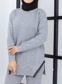 Knitwear Co-Ord Set With Chain Pants Gray