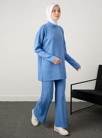 Knitwear Set Blue With Center Chest And Pant Cuffs