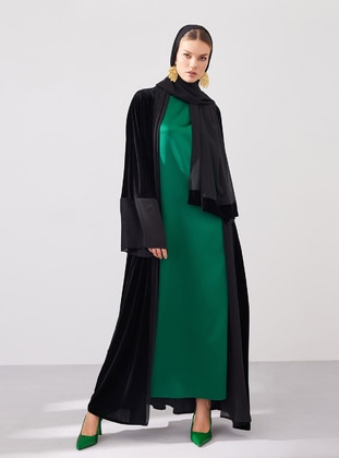 Velvet Sahara Abaya Set Black