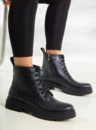 Black - Strappy - Boot - Faux Leather - Boots - Ayakkabı Havuzu