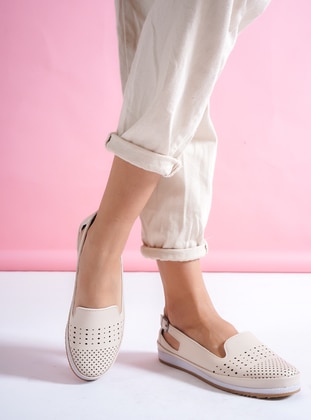 Casual Shoes Beige Laser
