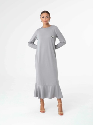 Brooch Detailed Modest Dress Gray