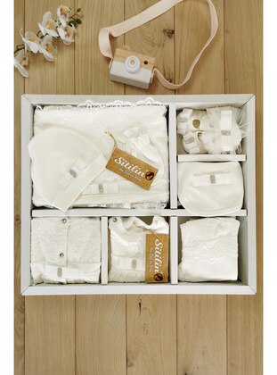Baby Girl French Lace Luxury White 10 Lu Hospital Outlet Newborn Set With Laurel Soap
