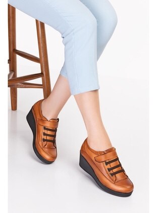 Tan - Casual Shoes - Artı Artı Ayakkabı