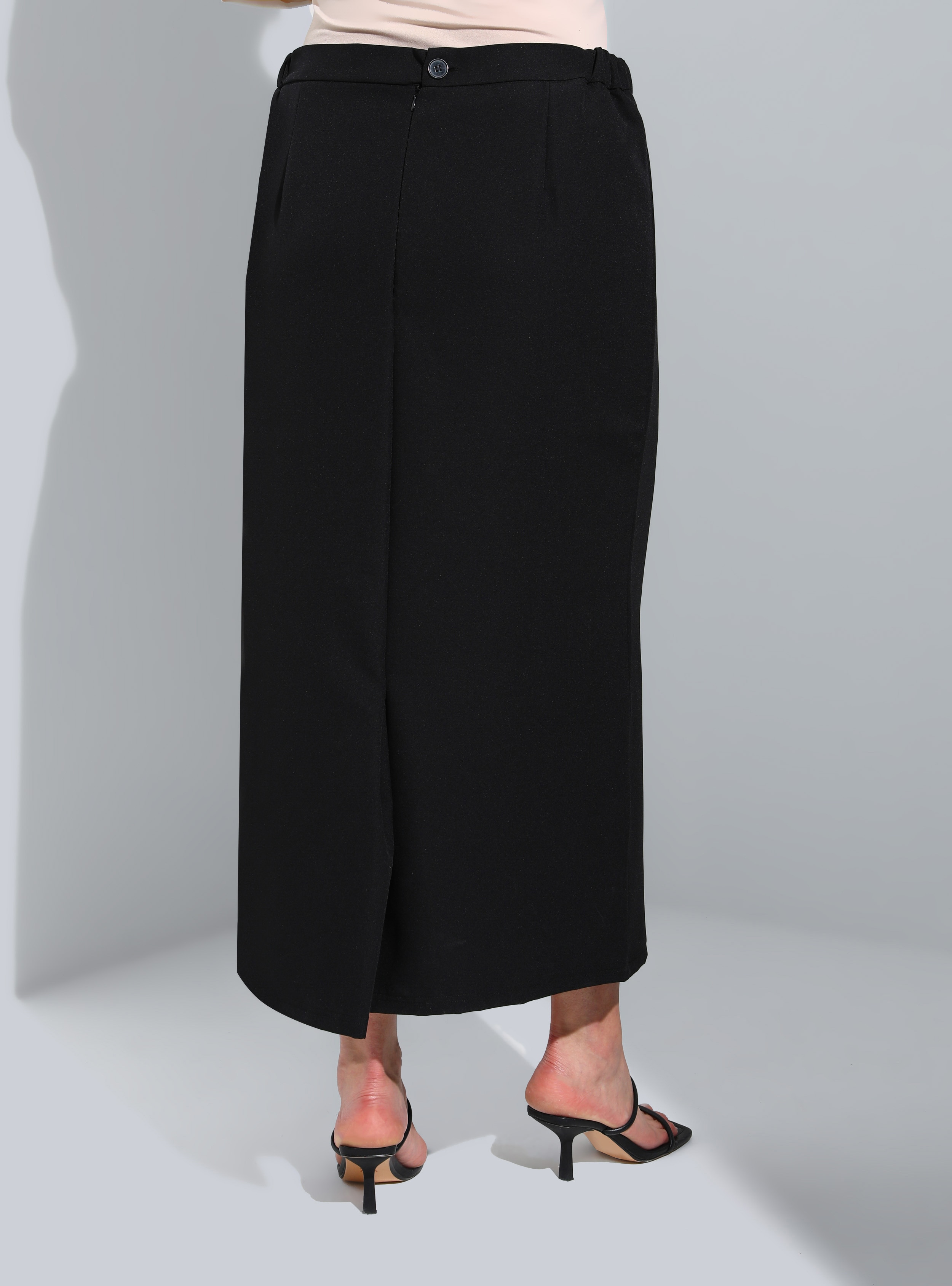 Plus Size Pencil Skirt With Hidden Slits Black