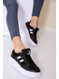 Black And White Women's Sneaker 0151