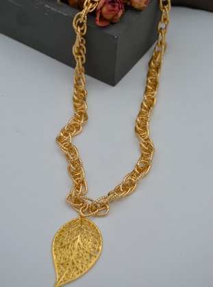 Leaf Figured Necklace Gold Color