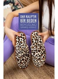  Leopard Home Shoes