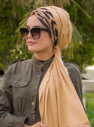 Instant Hijab Plain Yellow Instant Scarf