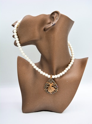 Stoneage White Necklace